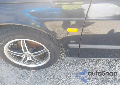 2000 Saab 9-5 Se V6T z USA, uszkodzony, nr VIN YS3EF48Z4Y3060249